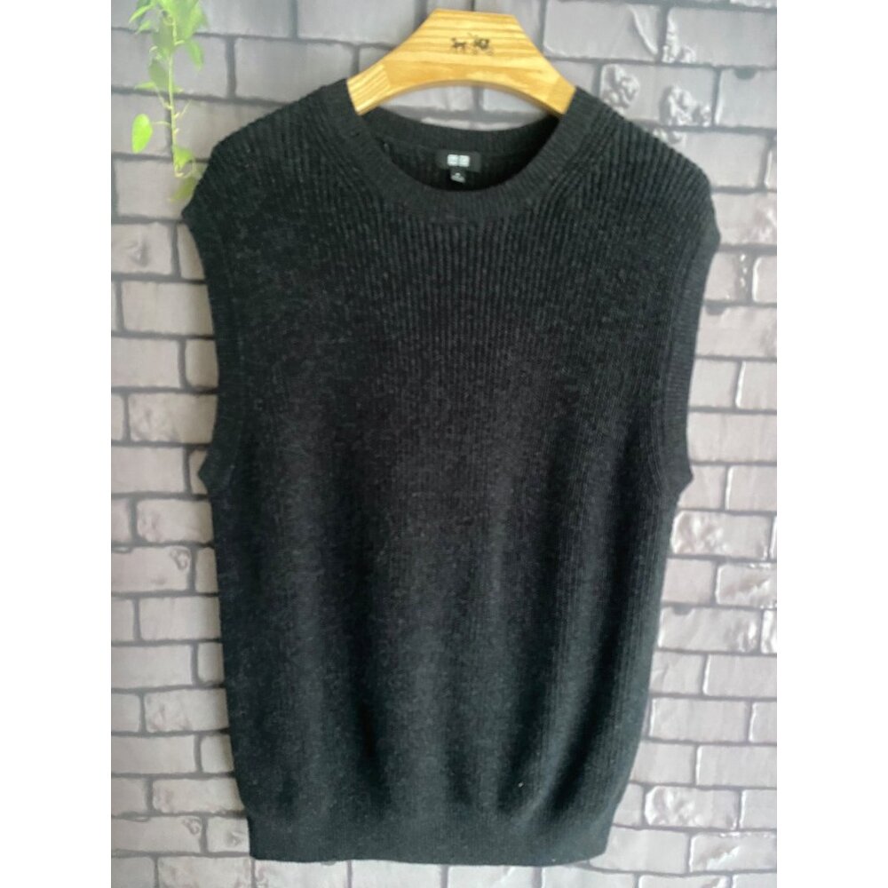 Uniqlo Charcoal Chunky Knit Crew Neck Sweater Vest M - Picture 1 of 4